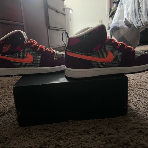 Jordan Kids Shoes - Maroon/Orange Plaid - Picture 3 of 6